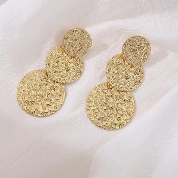 Circle Luxe Earrings – Timeless Style, Effortless Shine - Picture 5 of 7